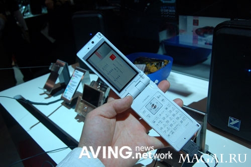 CTIA 2008: телефон-телевизор Panasonic VIERA P905i CTIA 2008: телефон-телевизор Panasonic VIERA P905i