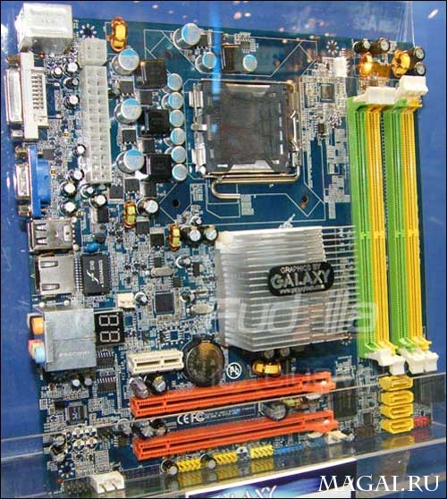 Плата Galaxy на NVIDIA GeForce 9300 с парой слотов PCIe х16