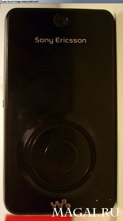 Шпионские фотографии Walkman-телефона Шпионские фотографии Walkman-телефона