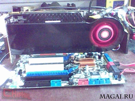 Фотография работающей видеокарты R700 (Radeon HD 4870 X2) Фотография работающей видеокарты R700 (Radeon HD 4870 X2)