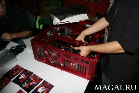 Radeon HD 4870 X2 замечен на QuakeCon 2008 Radeon HD 4870 X2 замечен на QuakeCon 2008