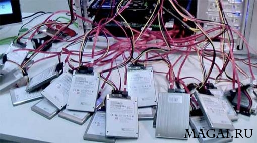 24 SSD-диска в одном ПК 24 SSD-диска в одном ПК